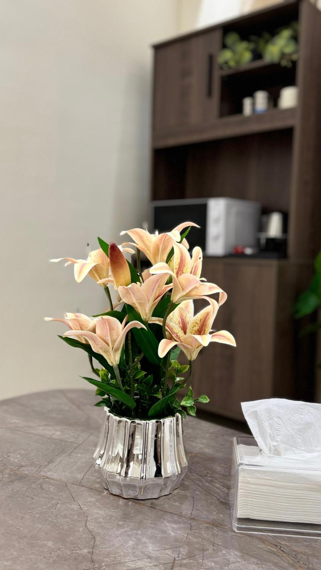 انيقه غرفة وصالة بجانب البوليفارد Apartemen *