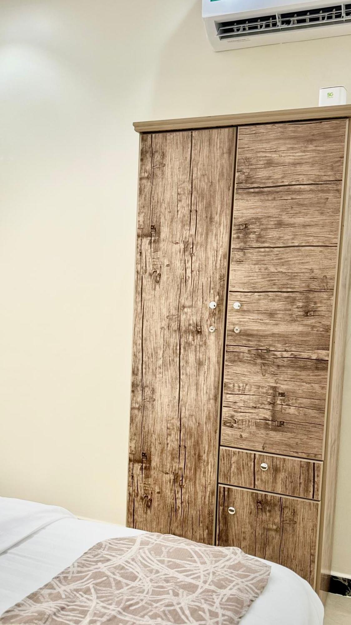 انيقه غرفة وصالة بجانب البوليفارد Apartemen *